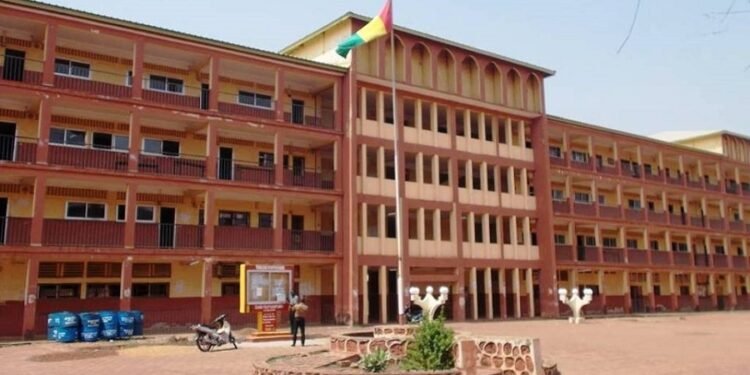 Enseignement Supérieur: le mot d’ordre de grève lancé par le SNAESRS levé, le secrétaire général adjoint rassure
