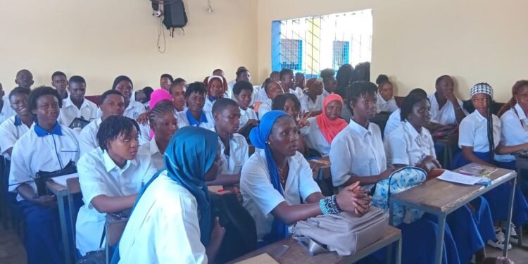 Incivilités et actes déplacés en milieu scolaire: Mamadou Dian Boiro, éducateur, tranche