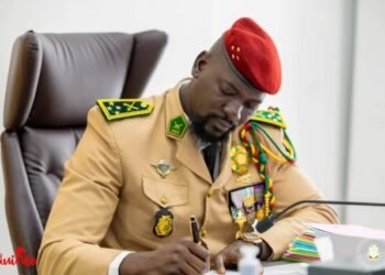 Guinée: le Président Général Mamadi Doumbouya élève plusieurs hauts officiers au général de brigade (décret)