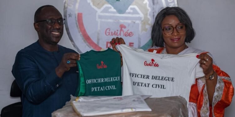 Modernisation de l’état civil : la DGE remet des kits aux officiers délégués pour fiabiliser le fichier électoral