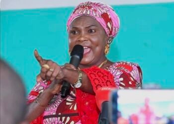 Arrestation de Néné Oussou Diallo : la Coordination Tournons La Page exige sa libération immédiate et sans condition (Communiqué)