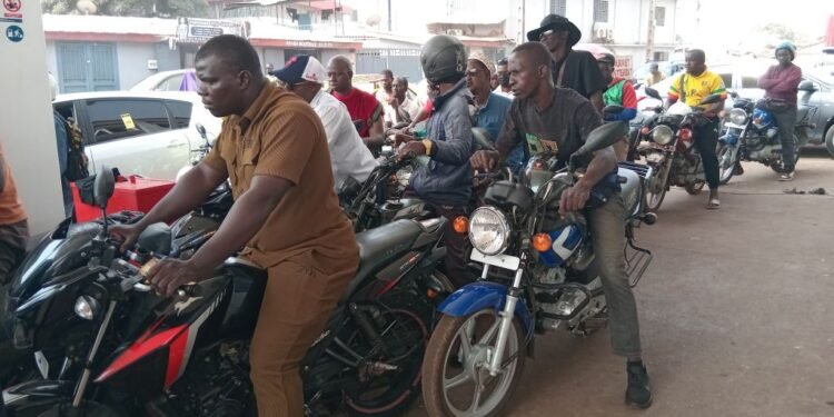 Y a-t-il une crise de carburant à Conakry ?