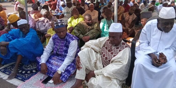 Aïd el-Fitr 2026 : à l’aéroport international Ahmed Sékou Touré, l’imam invite les musulmans à s’aimer et à se pardonner