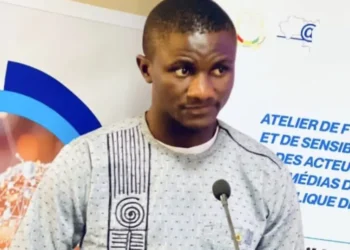 Restons pour affronter le désastre plutôt que de le fuir, car en le fuyant, nous ne faisons que l’emporter avec nous