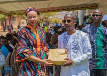 Coyah : des sinistrés de l’éboulement de Manéah reçoivent des fonds d&rsquo;accompagnement