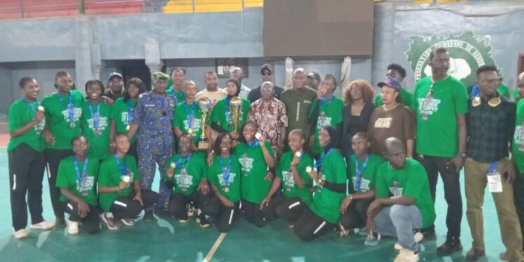 Handball : le public guinéen célèbre les championnes du monde de l’IHF Trophy U17 et U19 à Conakry