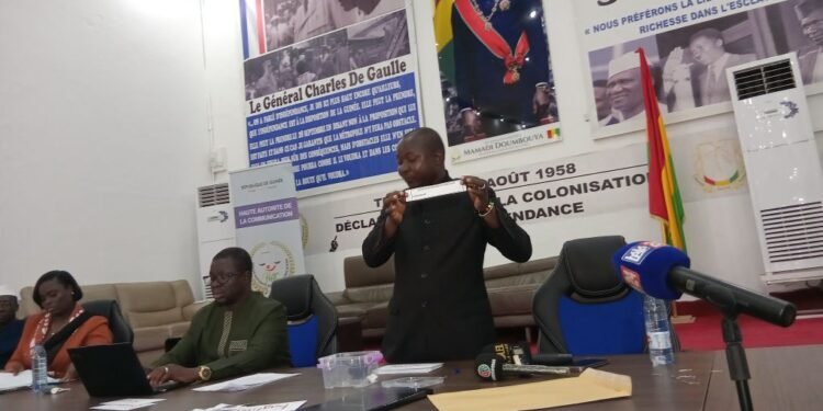Communales 2026 : la HAC tire au sort les partis politiques, mouvements et candidats indépendants pour l&rsquo;ordre de passage dans le journal de campagne