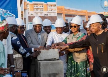 Guinée-Éducation : le gouvernement lance un complexe académique à Bambéto