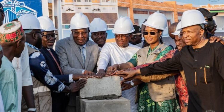 Guinée-Éducation : le gouvernement lance un complexe académique à Bambéto