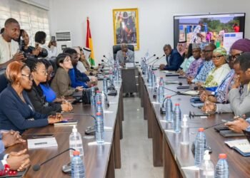 Renforcement de la coopération économique : le Premier ministre s&rsquo;entretient avec une délégation conjointe de la BADEA, du Fonds de l’OPEP et de Shelter Afrique