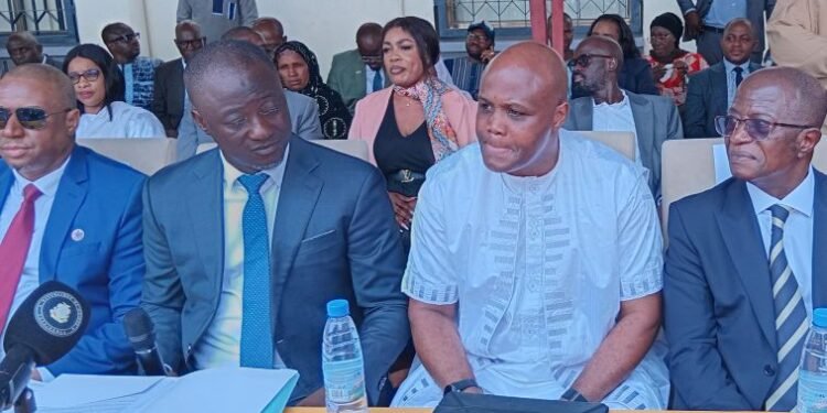 Guinée : passation de service au ministère de la Jeunesse, Mamadou Cellou Baldé cède le fauteuil à Lansana Béa Diallo