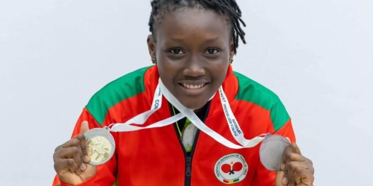 Sia Gena Camara, 13 ans : la jeune pongiste qui fait briller la Guinée sur la scène ouest-africaine