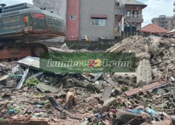 Conakry : un immeuble de neuf étages s’effondre à Demoudoula, témoignage bouleversant du père de Saïdou, victime