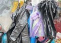 Interdiction des plastiques en Guinée : des vendeuses du marché Bonfi saluent la décision et interpellent les consommateurs