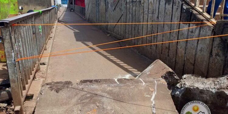 Conakry : la passerelle de Gbessia dégradée, les motos interdites d’y circuler