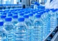 Guinée : le ministère du Commerce plafonne le prix de l’eau minérale et minéralisée conditionnée