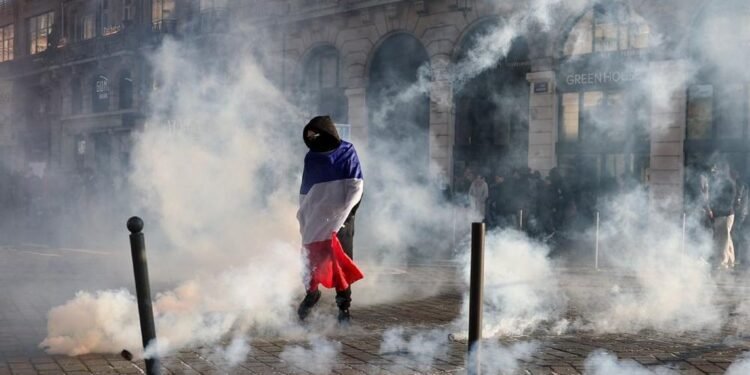 Manifestations du 17 octobre : des couvre-feux partiels annoncés à Paris, à Lyon, à Lille et à Nice